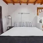 Serene, Stylish, Pied-a-terre *