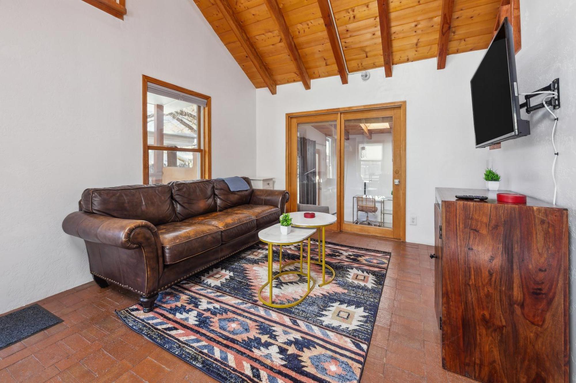 Serene, Stylish, Pied-a-terre