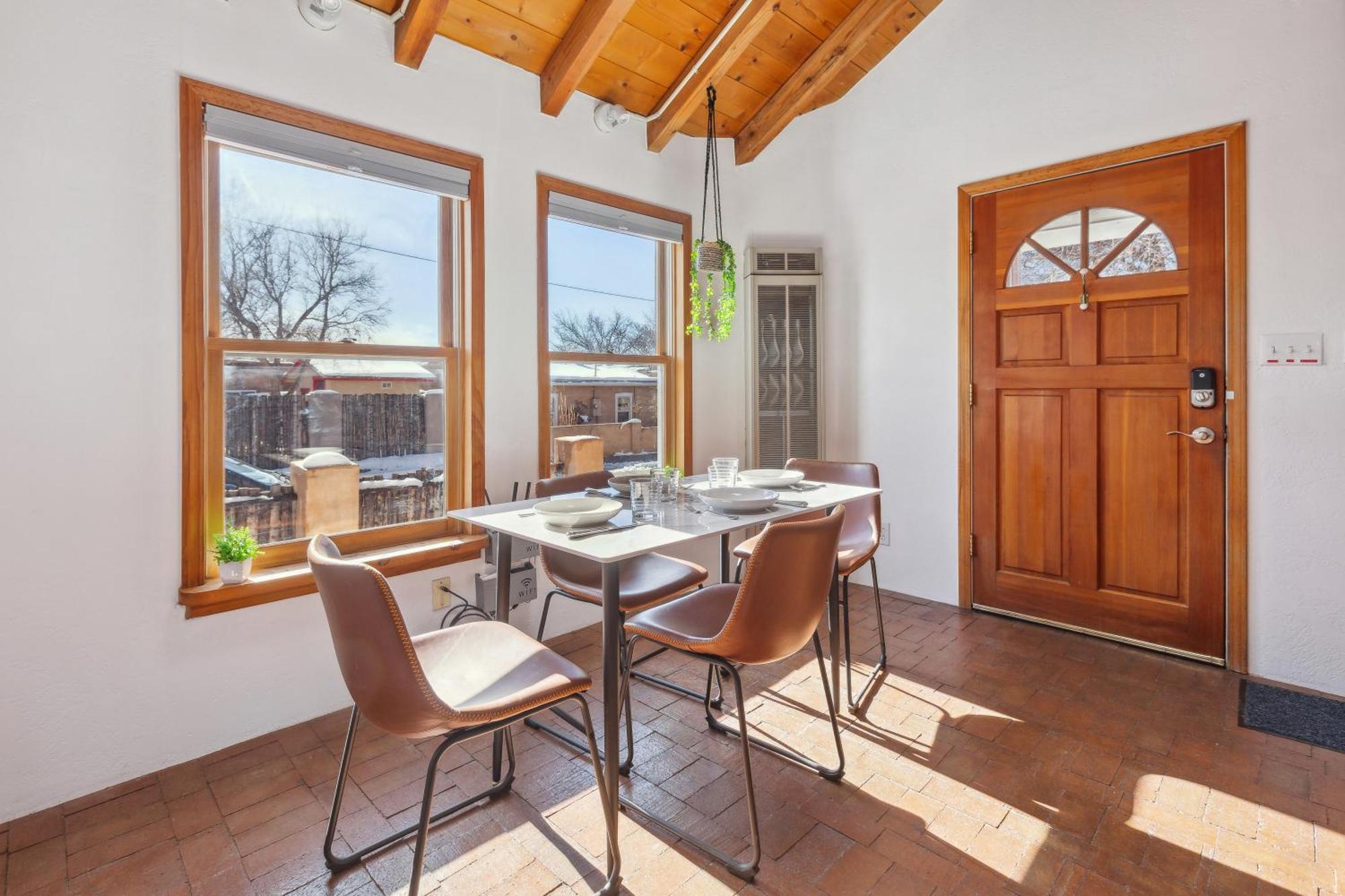 Serene, Stylish, Pied-a-terre Holiday home Santa Fe