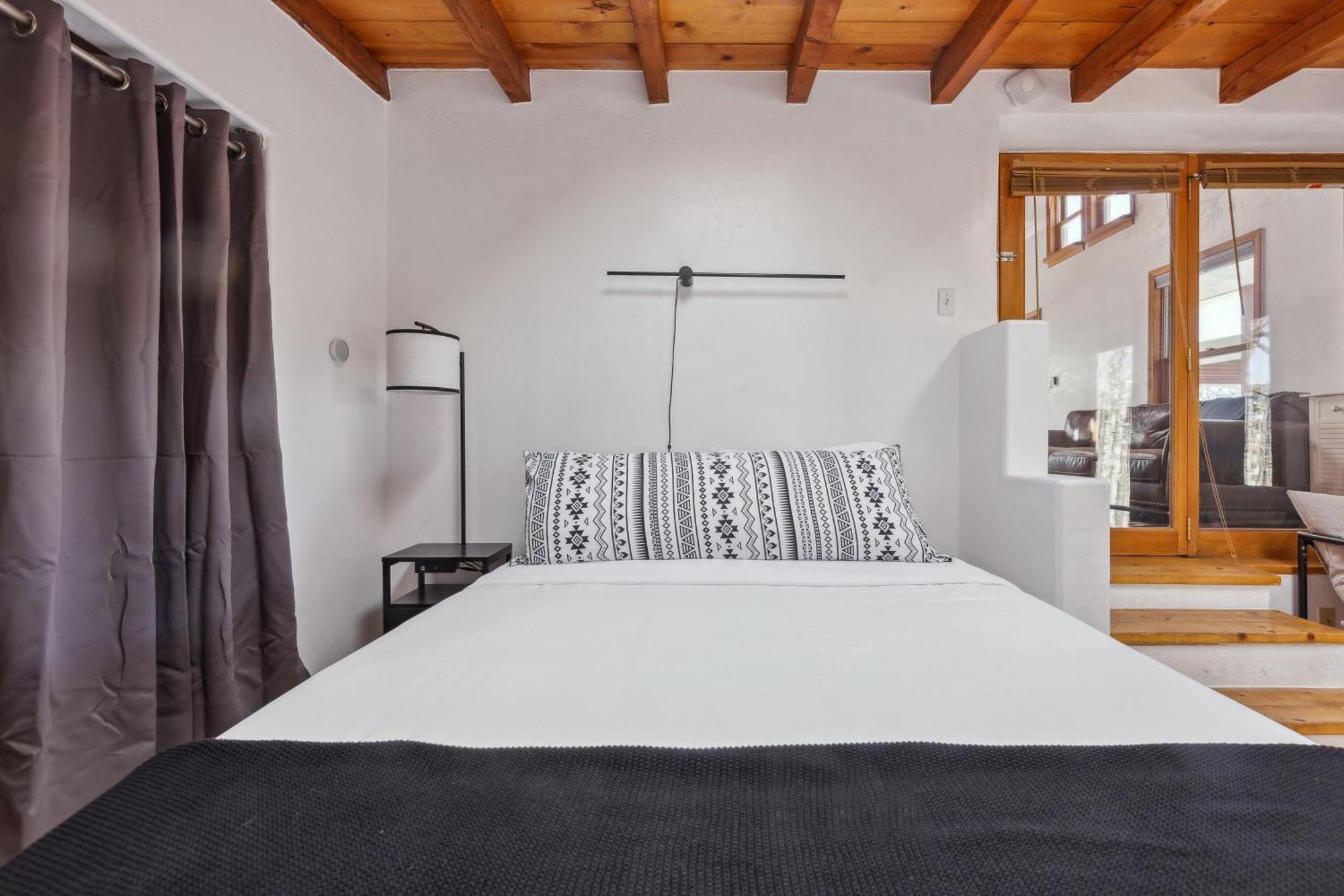 Serene, Stylish, Pied-a-terre *