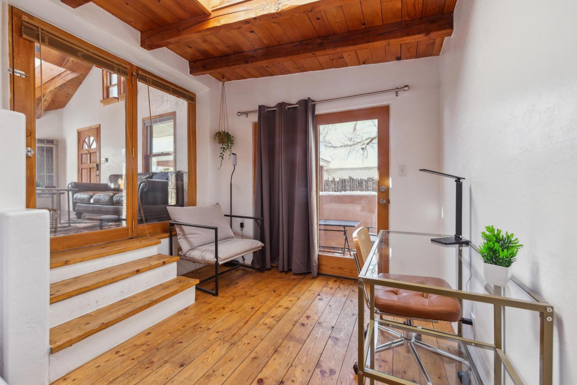 Serene, Stylish, Pied-a-terre Holiday home