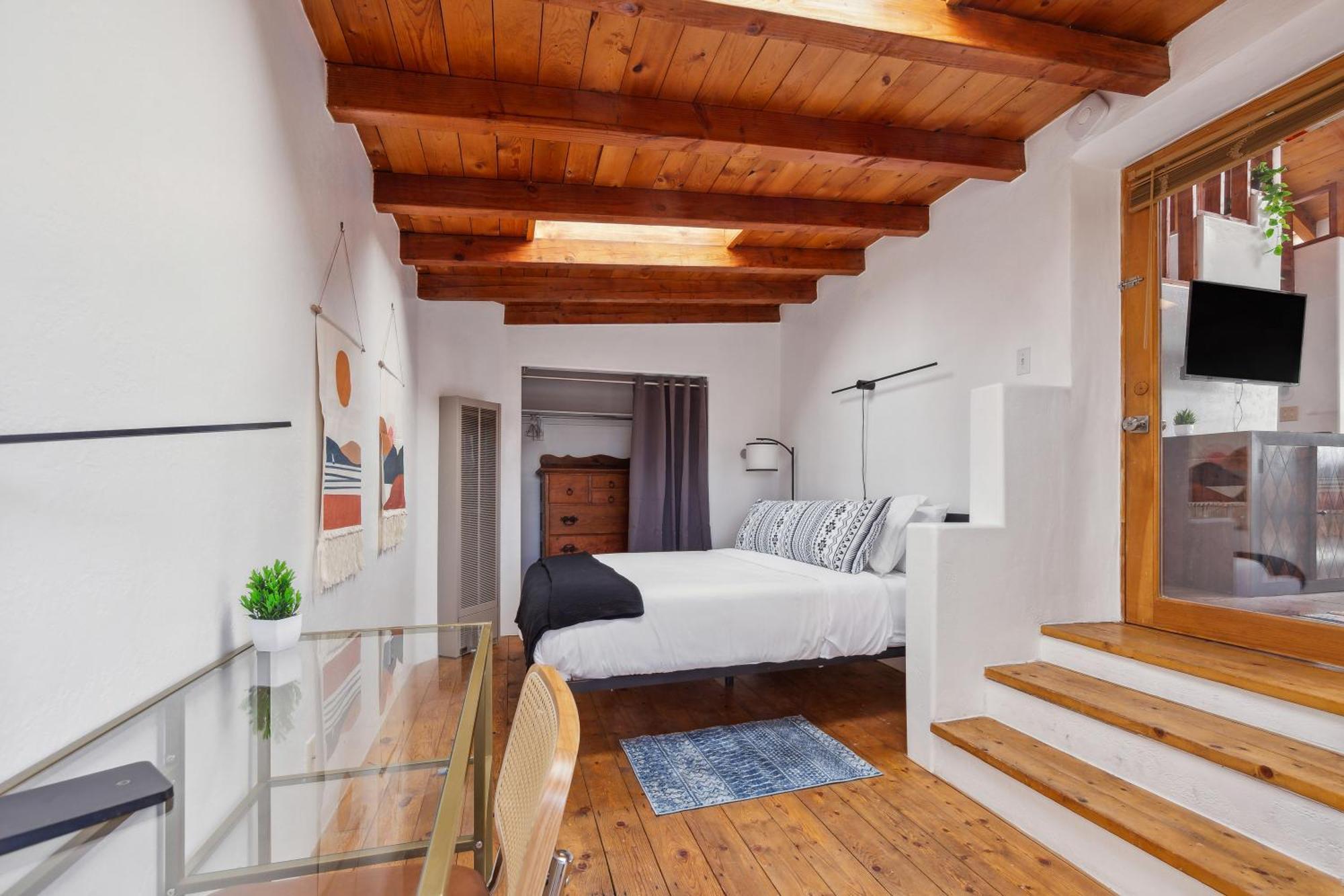 Serene, Stylish, Pied-a-terre Holiday home