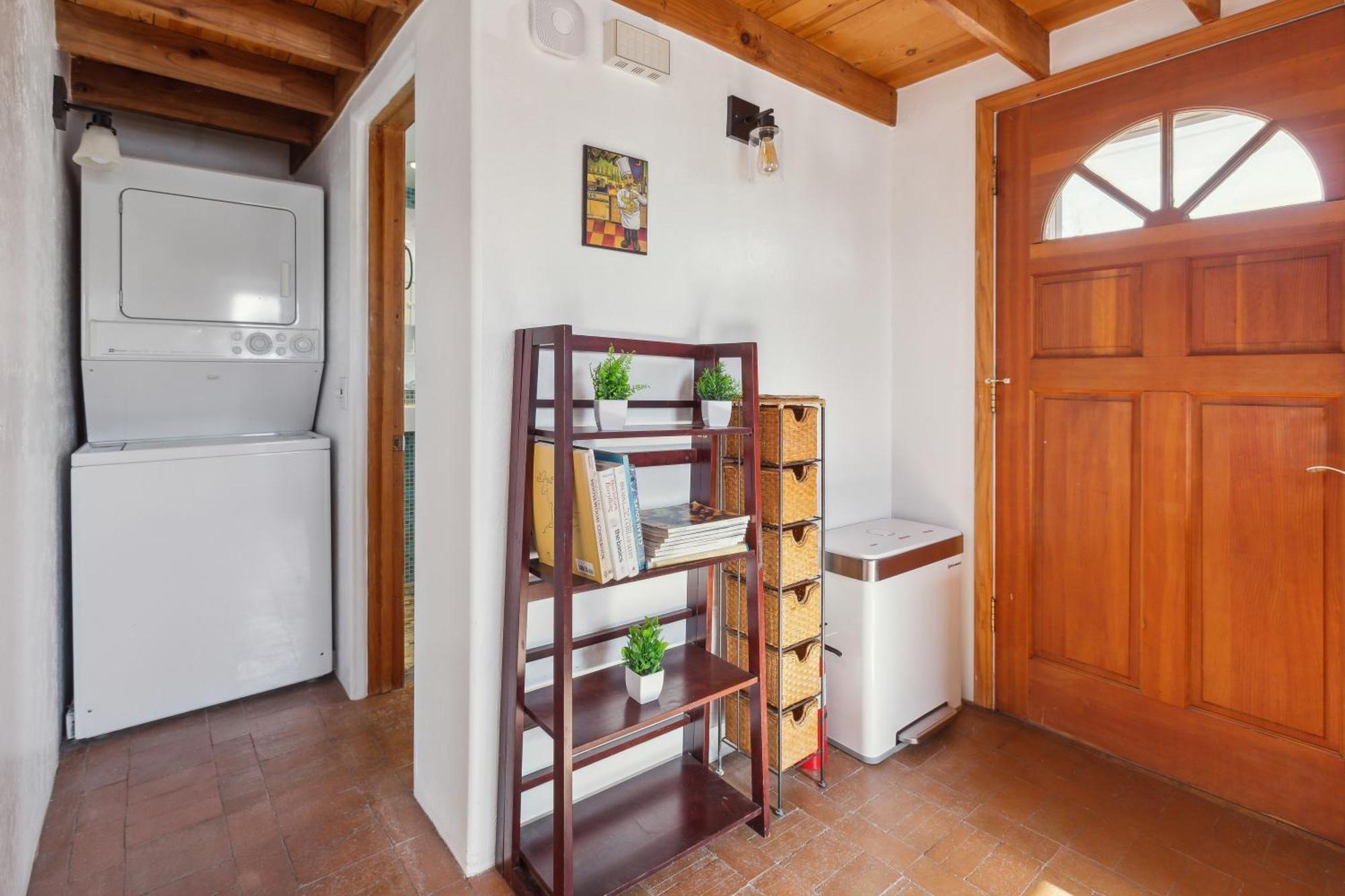 Serene, Stylish, Pied-a-terre Holiday home *
